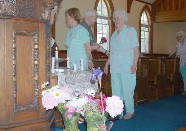 Photo of the flower communion.